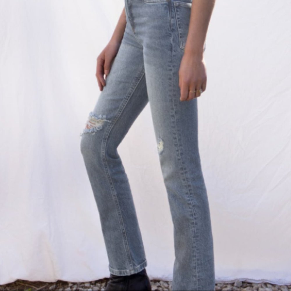 Liza High Rise Straight Jeans- NEVER WORN
